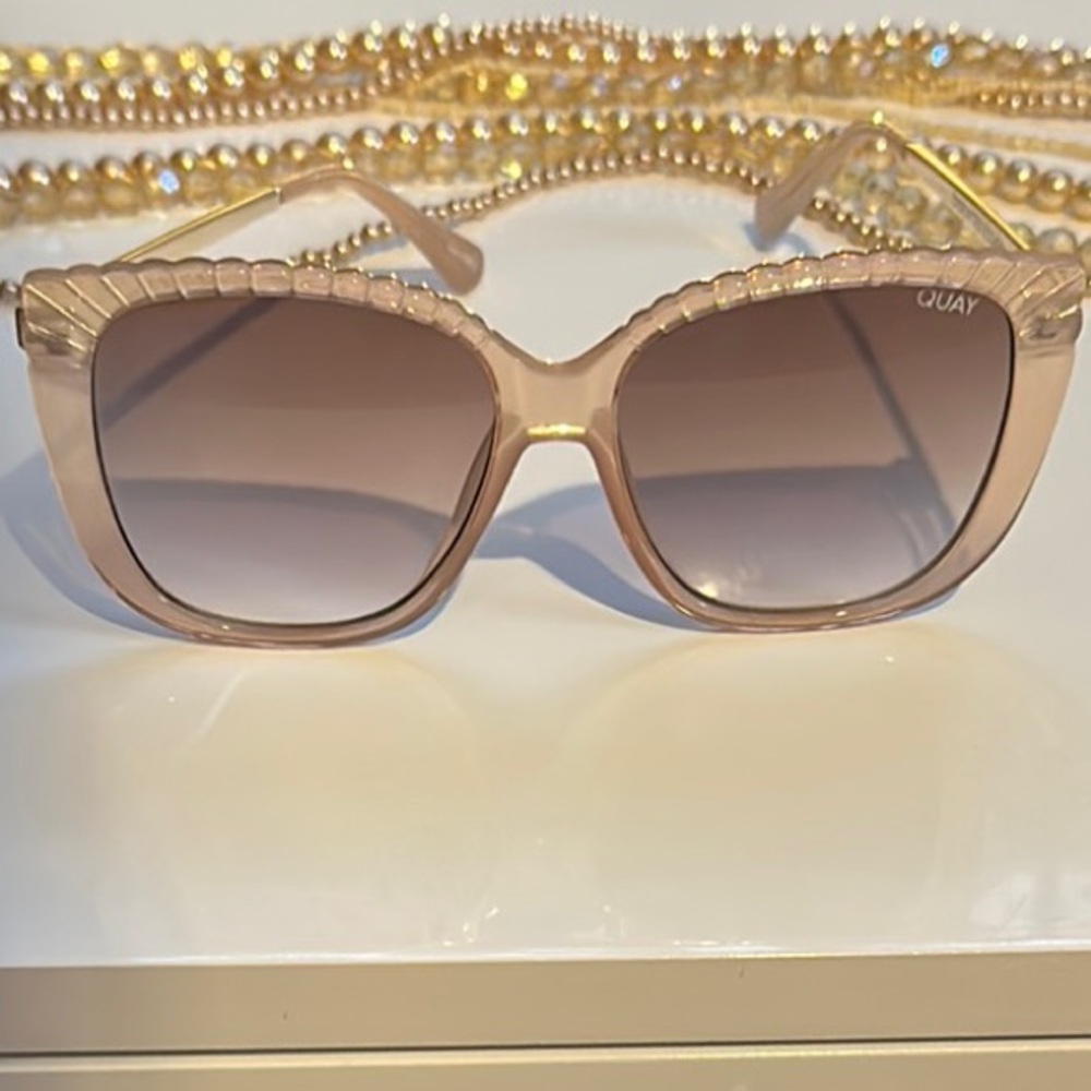 Quay Australia Pink Modern Sunglasses